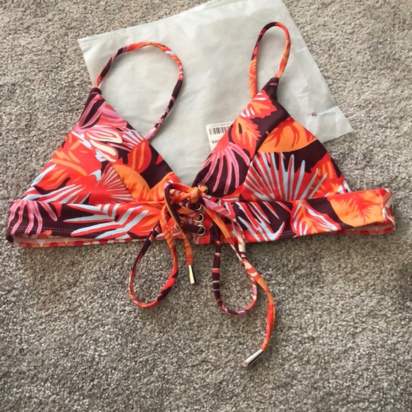 Bikini - Picture 5 of 7